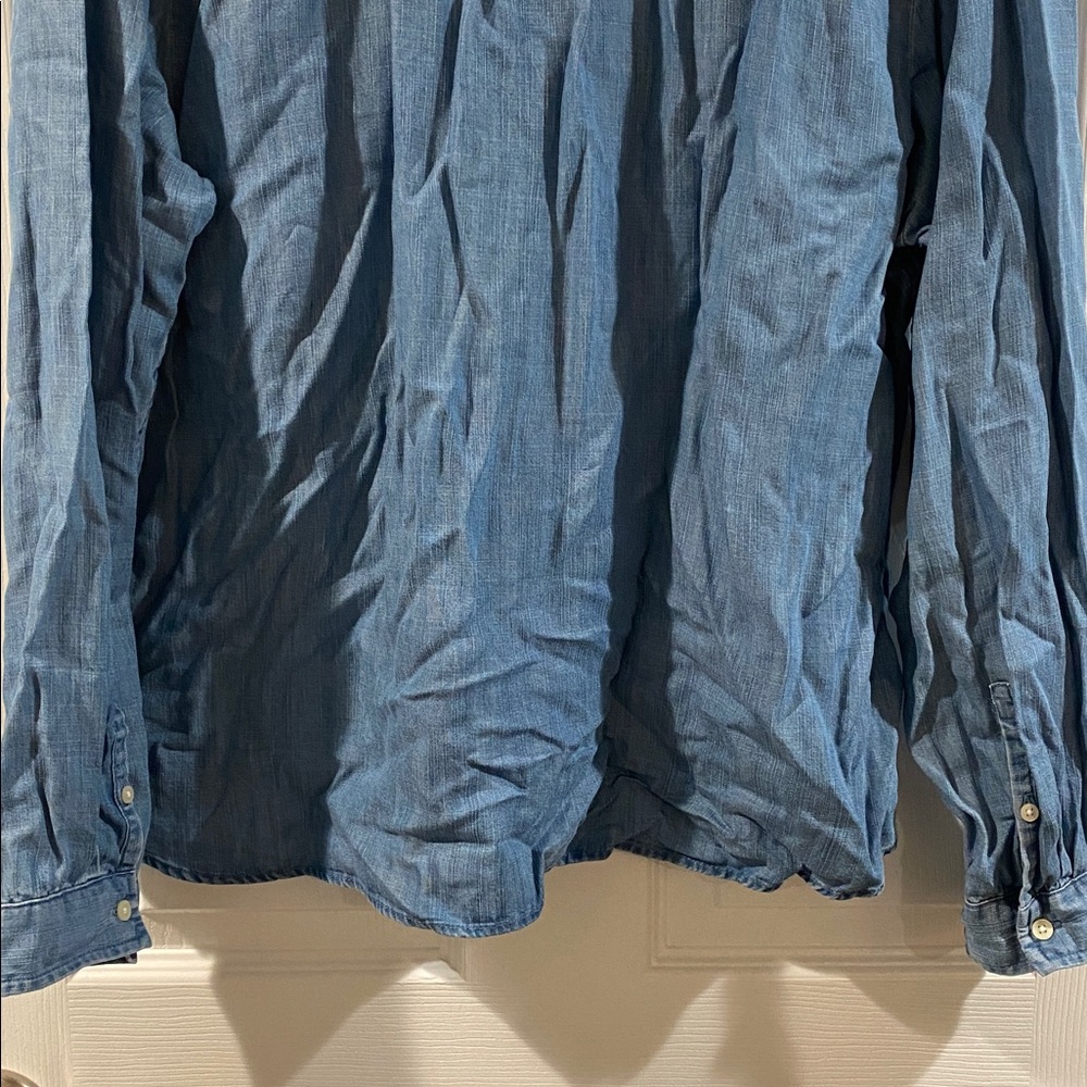 Banana Republic Light Blue Untucked Fit Chambray Shirt - Size XL - Picture 10 of 11